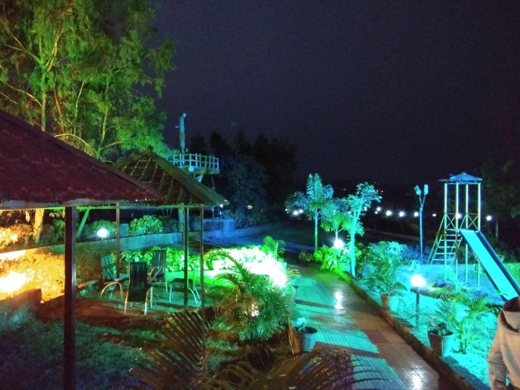 Yogadaa Royal Resort Mahābaleshwar Екстериор снимка